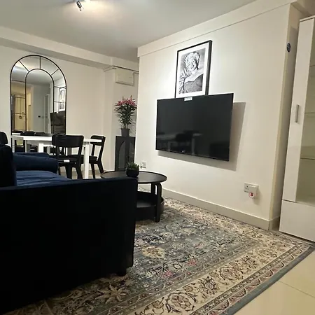 Appartement Stylish Garden-Level Flat In Chiswick à Londres Extérieur photo