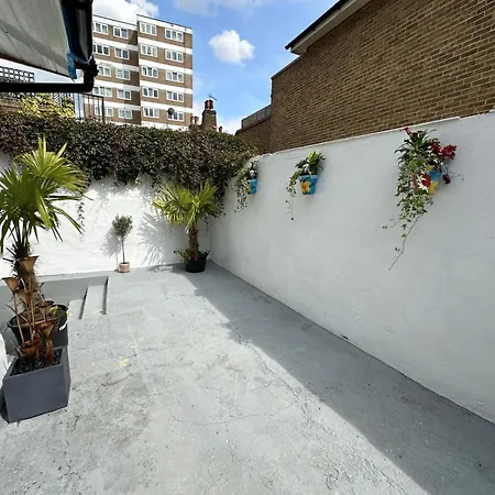 Appartement Stylish Garden-Level Flat In Chiswick à Londres Extérieur photo