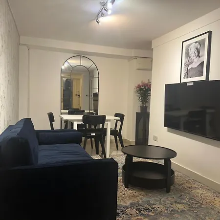 Appartement Stylish Garden-Level Flat In Chiswick à Londres Extérieur photo