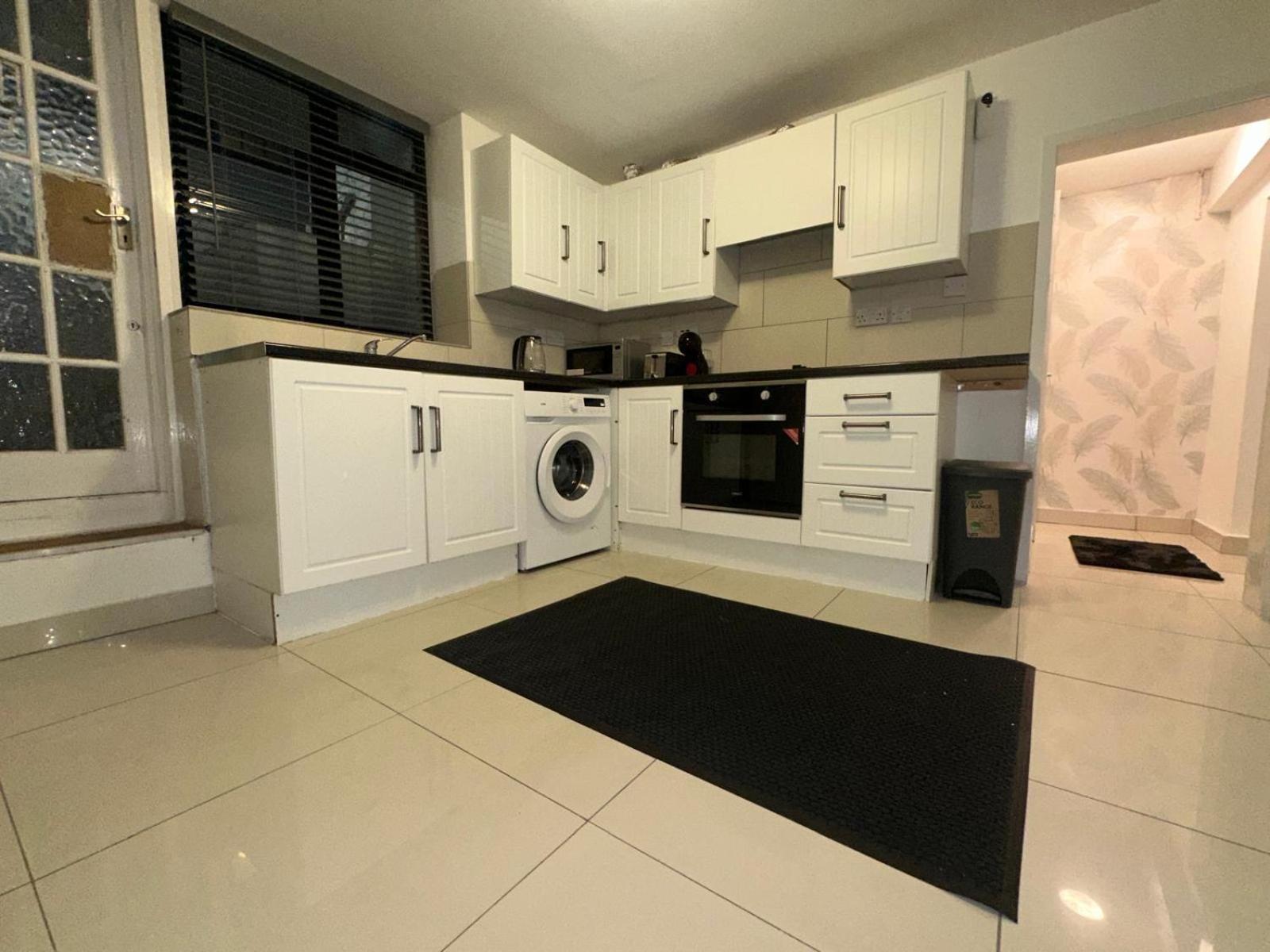 Stylish Garden-level Flat In Chiswick Appartement Londres